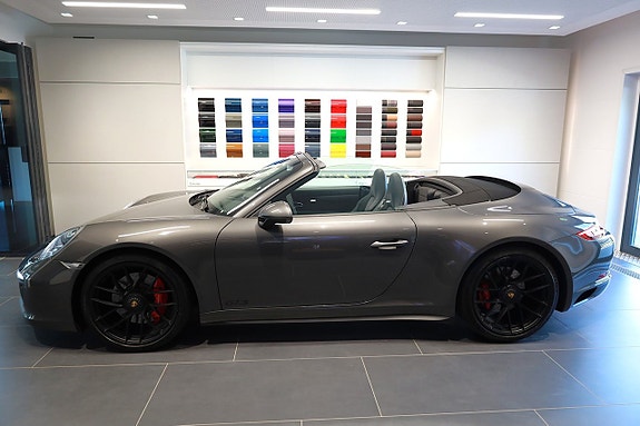 Porsche 911 Carrera 4 GTS 6 of 25