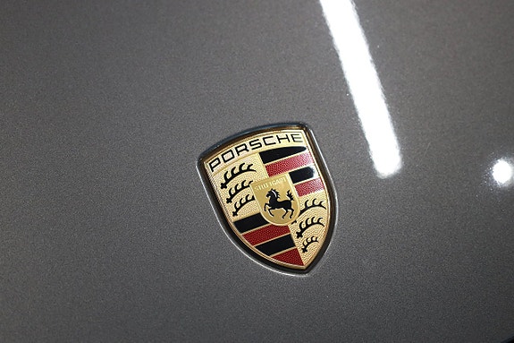 Porsche 911 Carrera 4 GTS 25 of 25