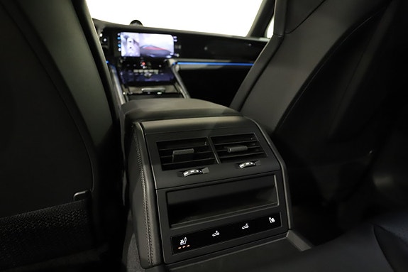 Porsche Panamera 4 21 of 22