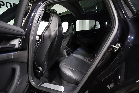 Porsche Panamera 4 20 of 22