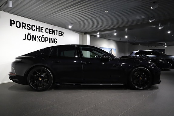 Porsche Panamera 4 6 of 22