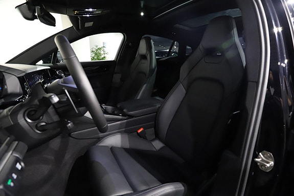 Porsche Panamera 4 12 of 22