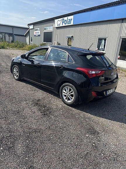 Hyundai i30 3 of 4