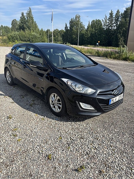 Hyundai i30 2 of 4