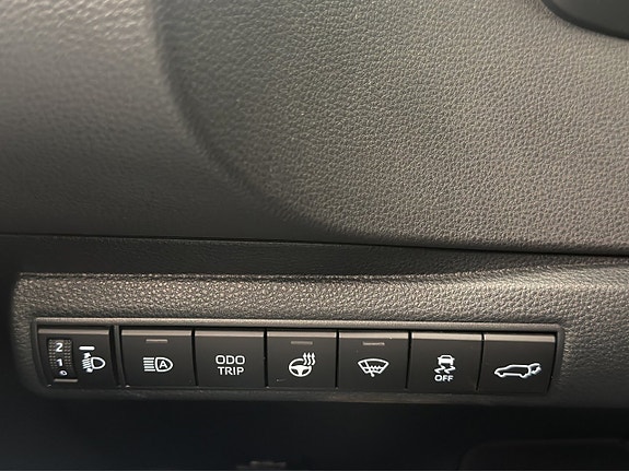 Toyota Corolla 12 of 30