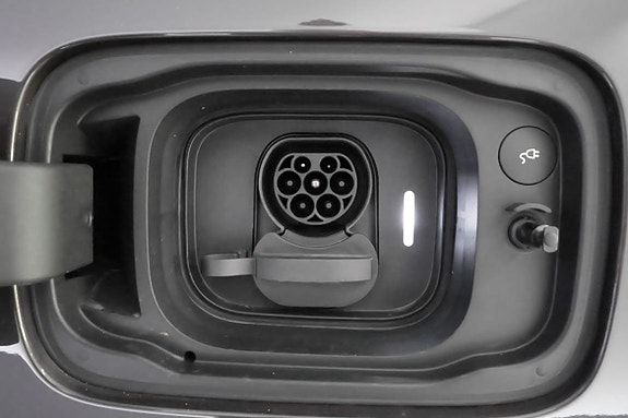 Volvo EX90 24 of 28