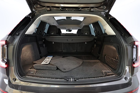 Volvo EX90 21 of 28