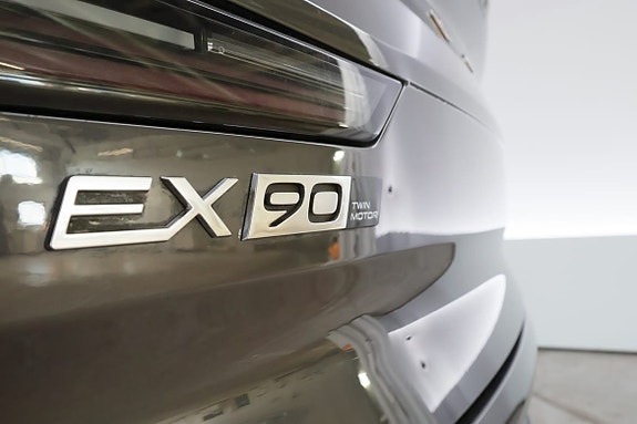 Volvo EX90 23 of 28