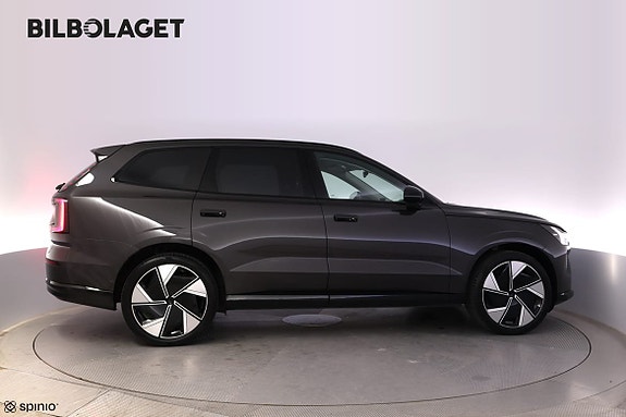 Volvo EX90 2 of 28