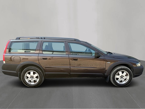 Volvo XC70 4 of 5