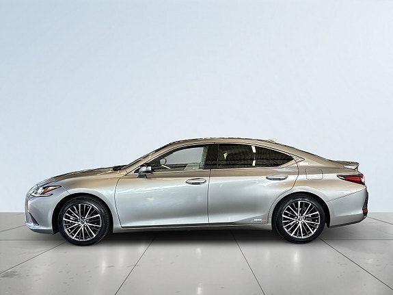 Lexus ES300h 4 of 24