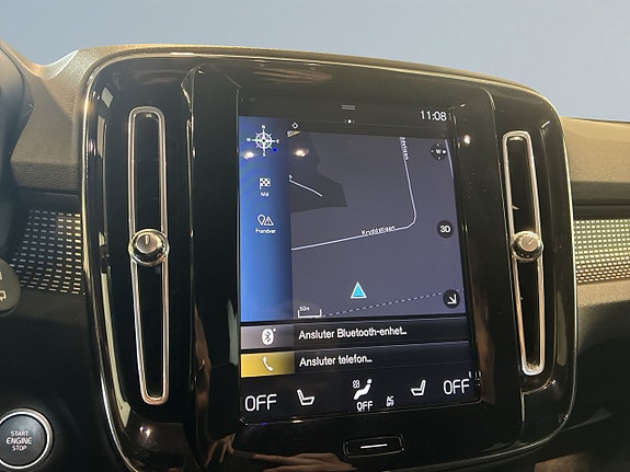 Volvo XC40 15 of 18
