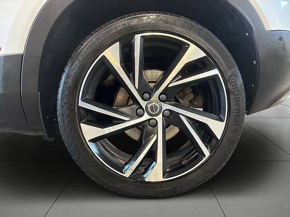 Volvo XC40 14 of 18