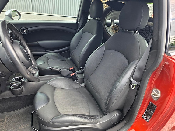 MINI Cooper 6 of 10