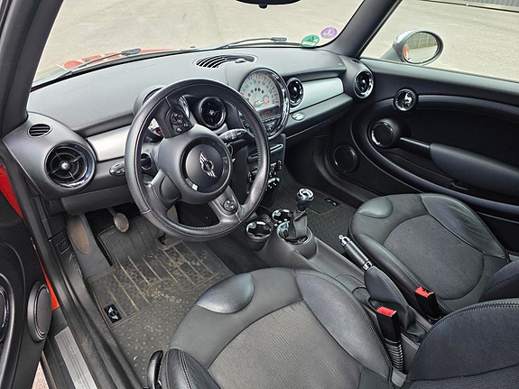 MINI Cooper 7 of 10