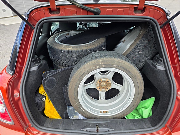 MINI Cooper 10 of 10