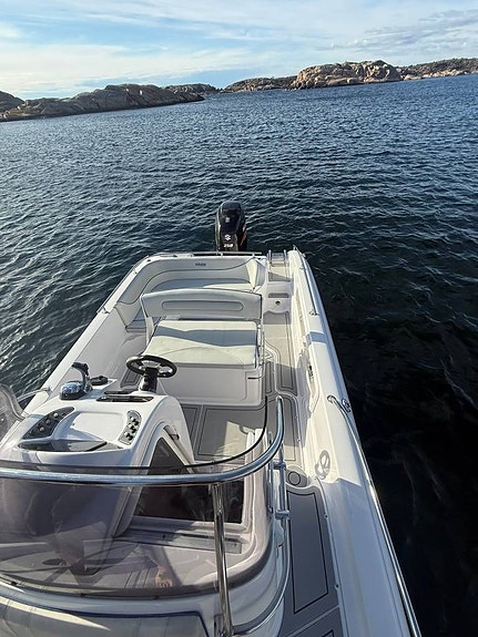Ranieri Shadow 23 – Helt oanvänd - Suzuki DF250APX 7 of 12