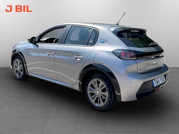 Peugeot e-208 3 of 5