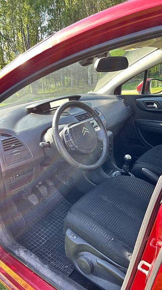 Citroen C4 4 of 5