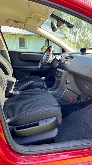 Citroen C4 6 of 8