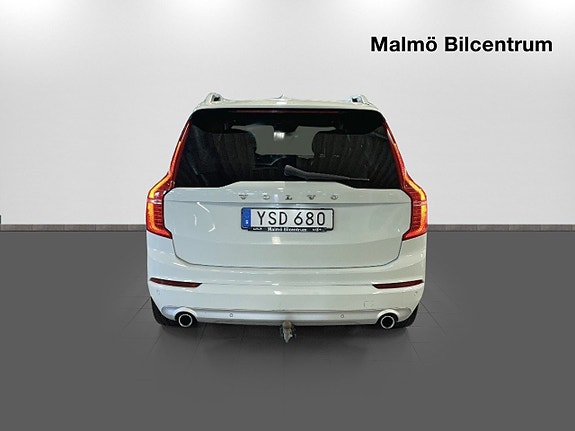 Volvo XC90 2 of 5