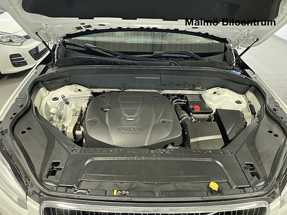 Volvo XC90 11 of 21