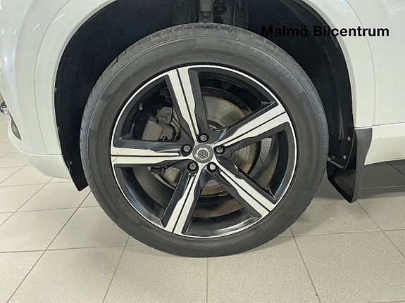 Volvo XC90 8 of 21