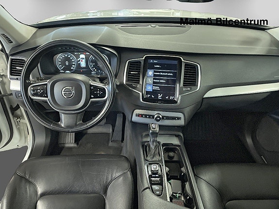 Volvo XC90 12 of 21