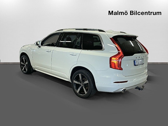 Volvo XC90 3 of 5