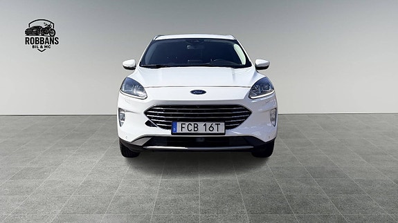 Ford Kuga 2 of 5