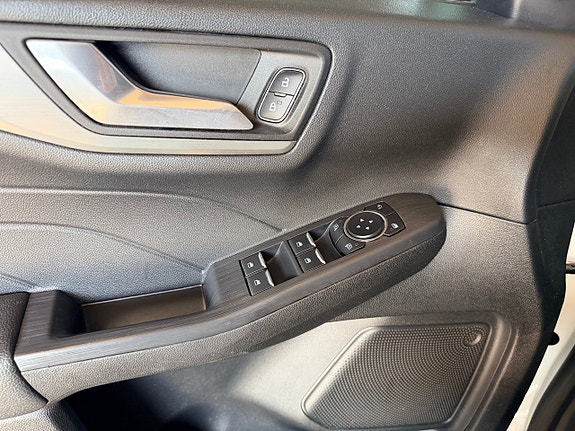 Ford Kuga 21 of 21