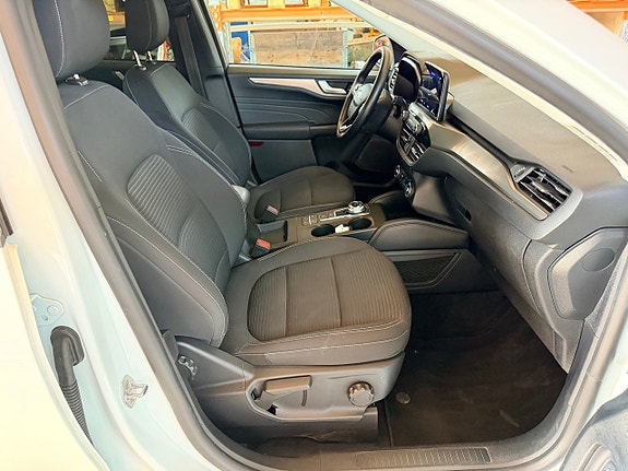Ford Kuga 18 of 21