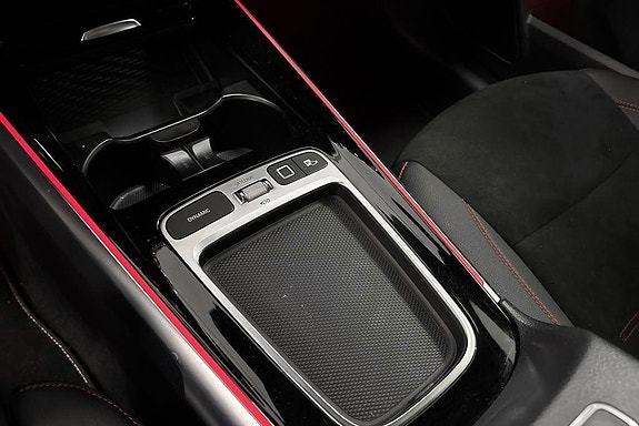 Mercedes-Benz GLB220 d 12 of 20