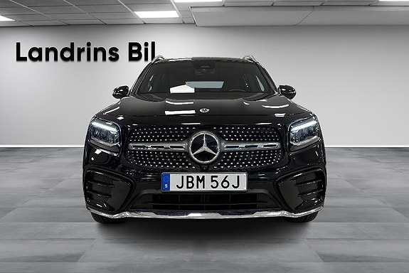 Mercedes-Benz GLB220 d 2 of 20