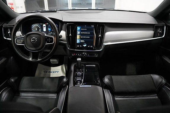Volvo S90 12 of 30