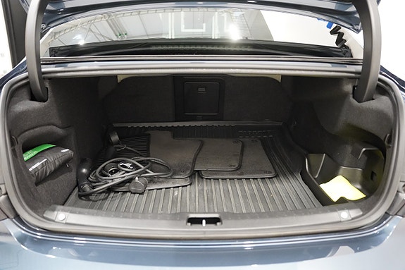 Volvo S90 30 of 30
