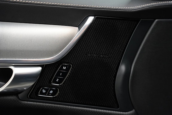 Volvo S90 10 of 30