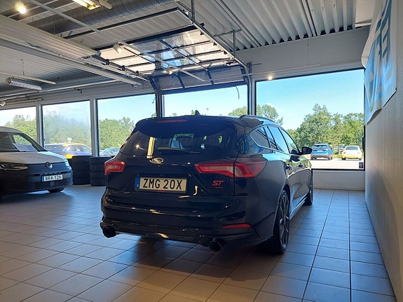 Ford Focus 4 of 11