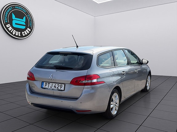 Peugeot 308 SW 3 of 5