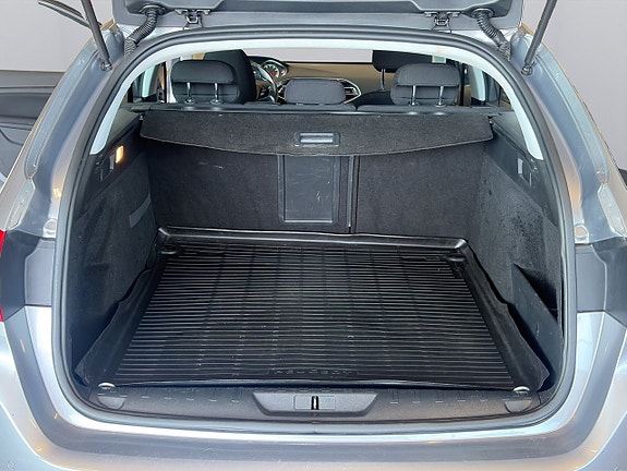 Peugeot 308 SW 21 of 22