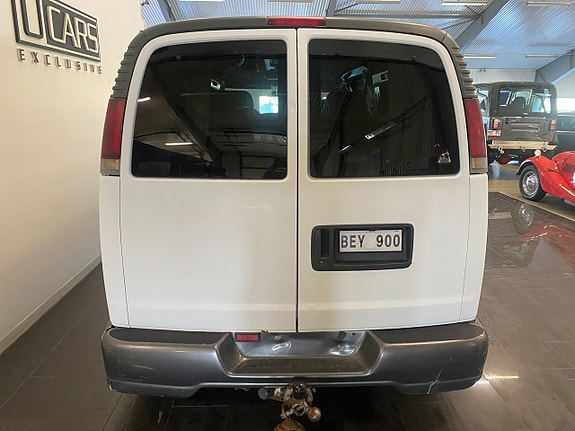 Chevrolet Express G1500 5 of 5
