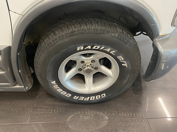 Chevrolet Express G1500 7 of 18
