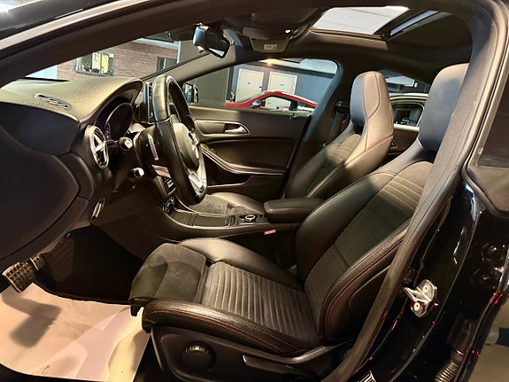 Mercedes-Benz CLA180 6 of 14