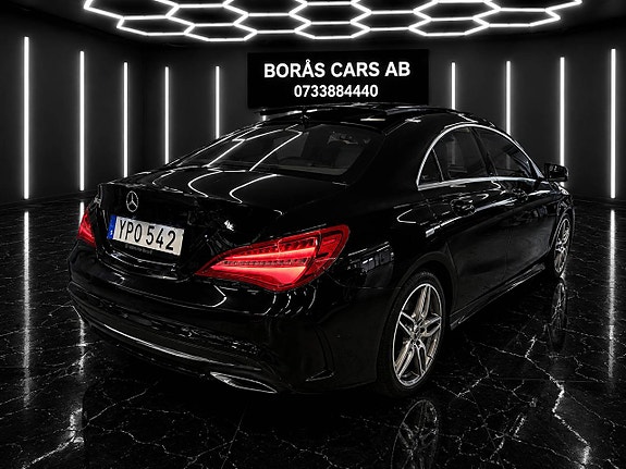 Mercedes-Benz CLA180 3 of 5