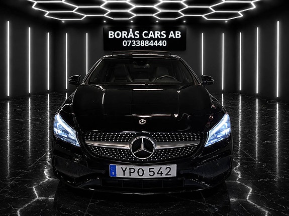 Mercedes-Benz CLA180 2 of 5