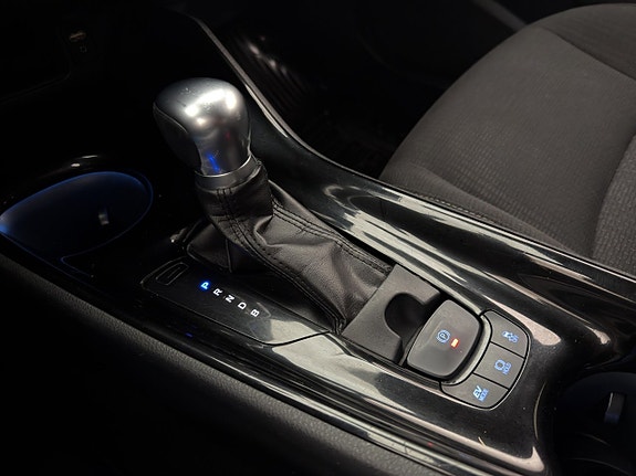 Toyota C-HR 22 of 28