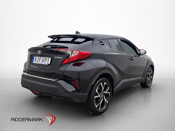 Toyota C-HR 8 of 28