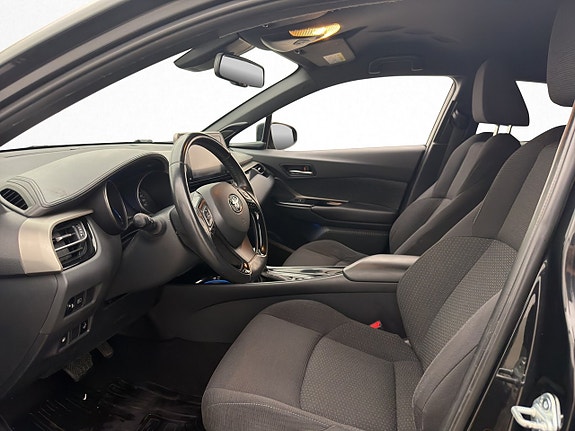 Toyota C-HR 11 of 28
