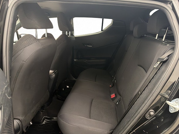 Toyota C-HR 14 of 28