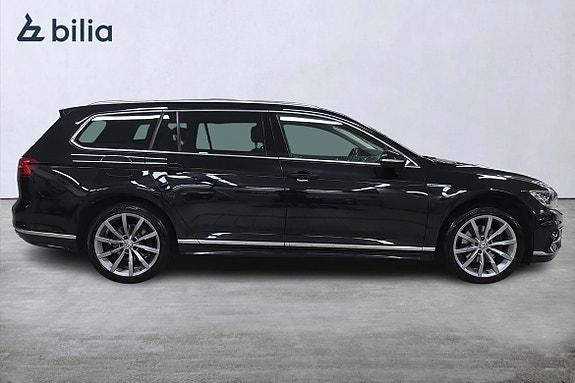 Volkswagen Passat 18 of 21